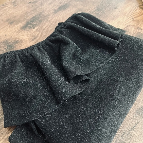 ✅ NWT Off-Shoulder Long Sleeve Top - Picture 4 of 5